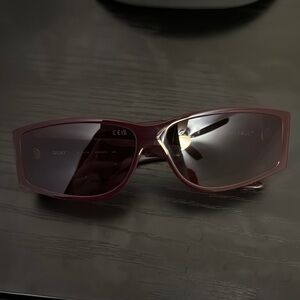 Quay Australia Burgundy Sunglasses with case
